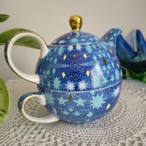 Fine Porcelain Tea Set